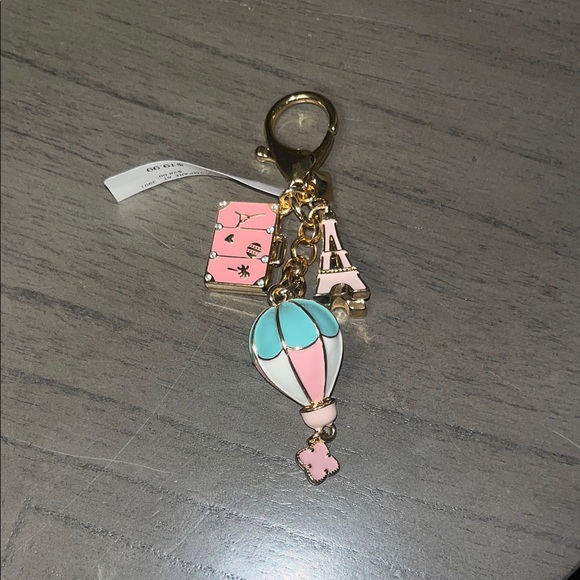 Charming Pink and Blue Hot Air Balloon Keychain - Picture 1 of 1